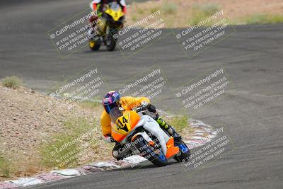 media/Jun-04-2022-WERA (Sat) [[b852bbbd55]]/Race 8 Superbike Expert Novice V7 HW/